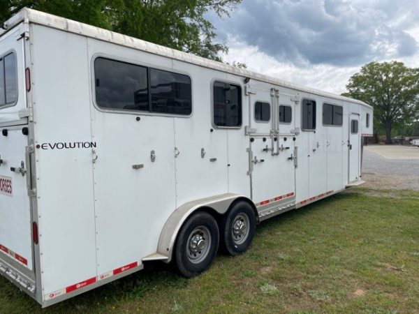 2017 Kiefer Evolution 4 Horse Trailer- 61578 - Image 4