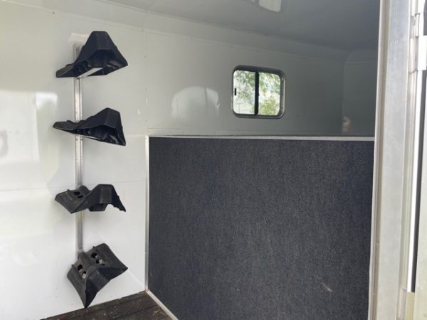 2017 Kiefer Evolution 4 Horse Trailer- 61578 - Image 5