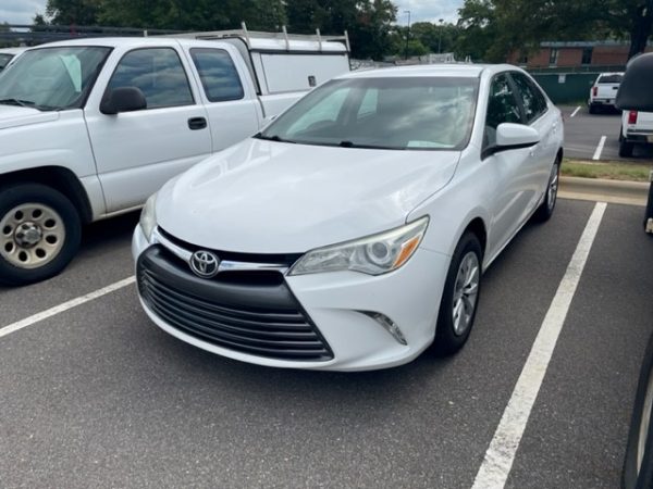 2017 Toyota Camry LE- 01107