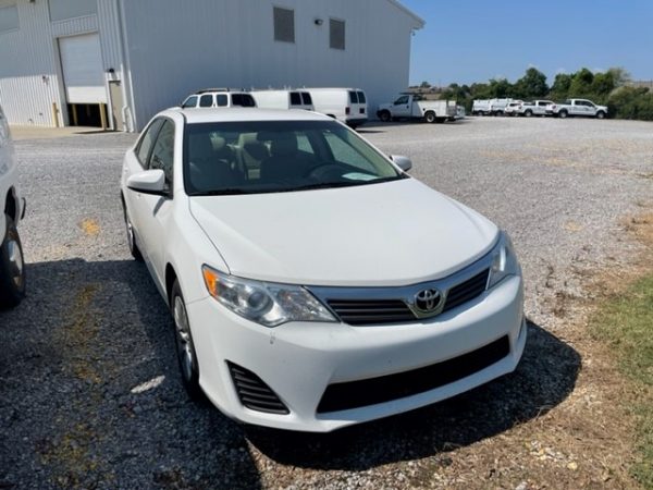 2014.5 Toyota Camry- 85982 - Image 2