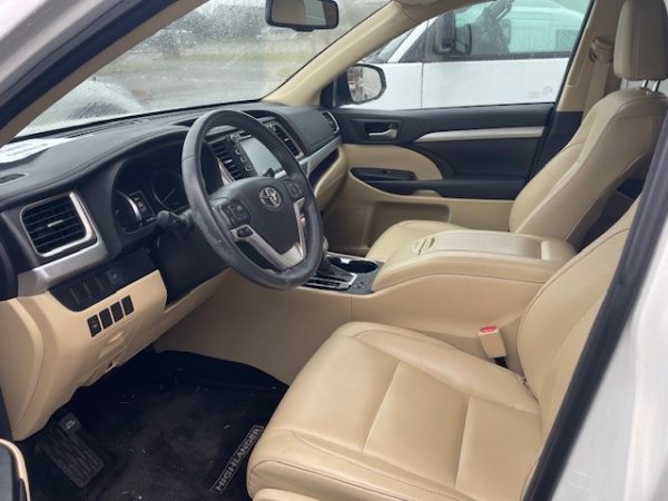 2016 Toyota Highlander XLE- 78233 - Image 4