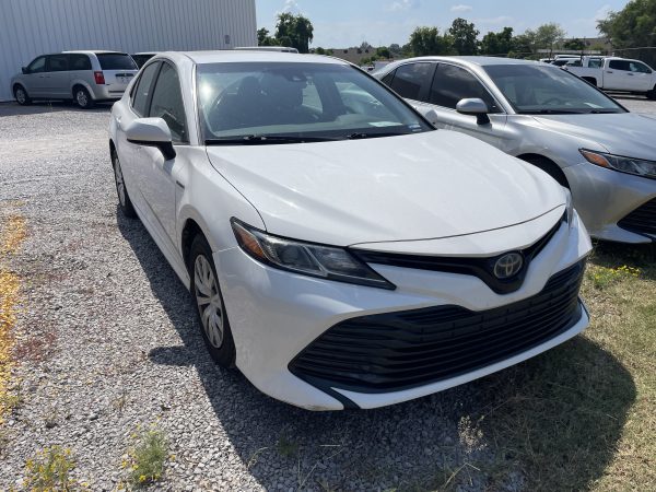 2018 Toyota Camry Hybrid- 01422 - Image 2
