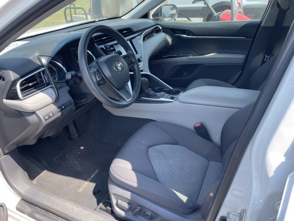 2018 Toyota Camry Hybrid- 01422 - Image 4