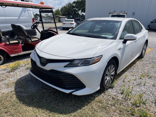2018 Toyota Camry Hybrid- 01422