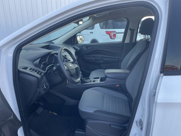 2017 Ford Escape- 08867 - Image 5