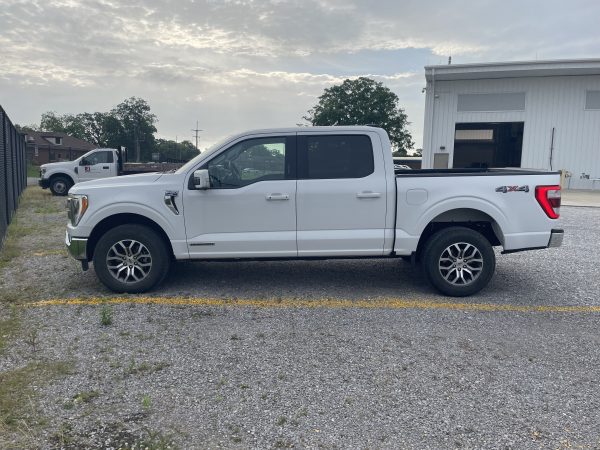 2022 Ford F150 Super Crew Lariat 4x4 Hybrid- 32043 - Image 4