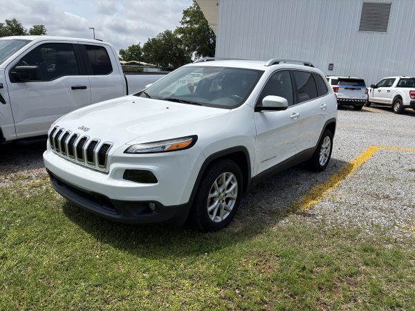 2016 Jeep Cherokee Latitude- 33918