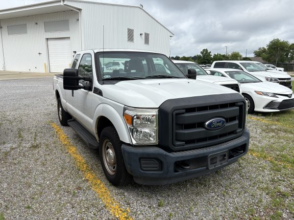 2016 Ford F250 Super Cab 2WD- 29041 - Image 2