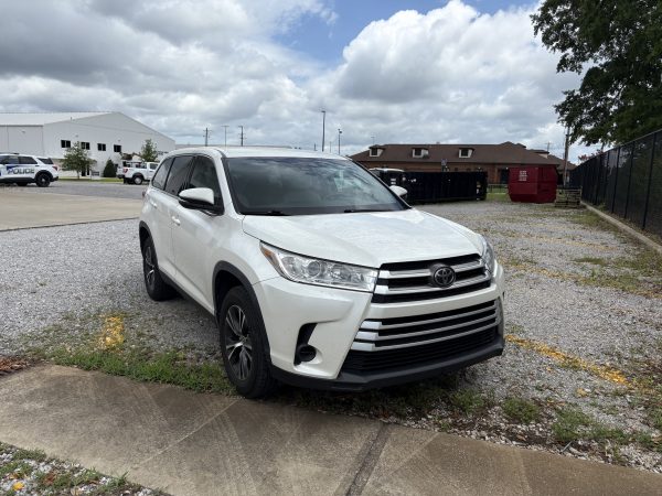 2019 Toyota Highlander LE- 60293