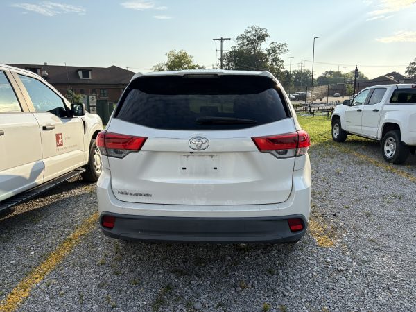 2019 Toyota Highlander LE- 56568 - Image 4