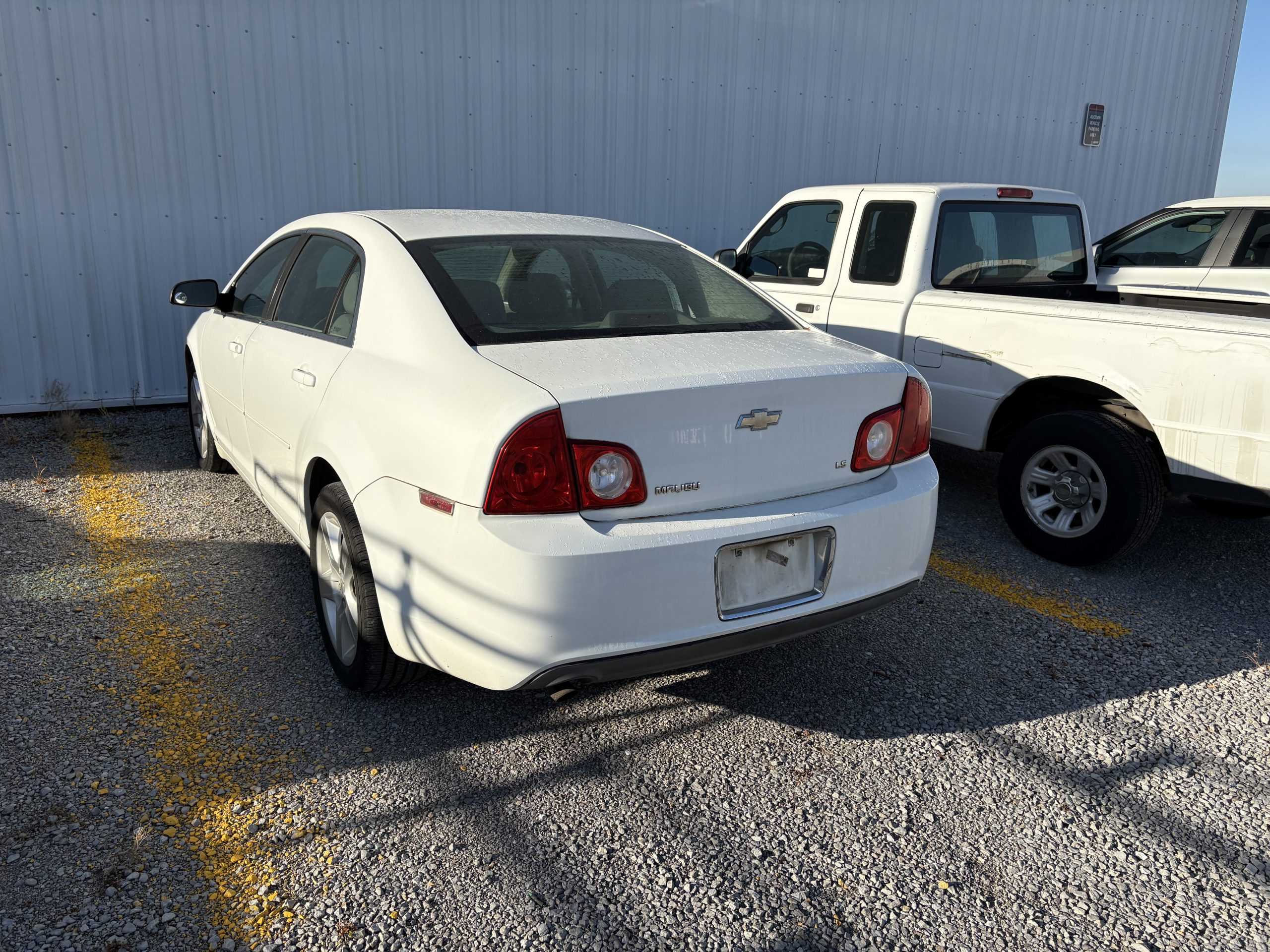 2009 Chevrolet Malibu- 09676 - Image 4