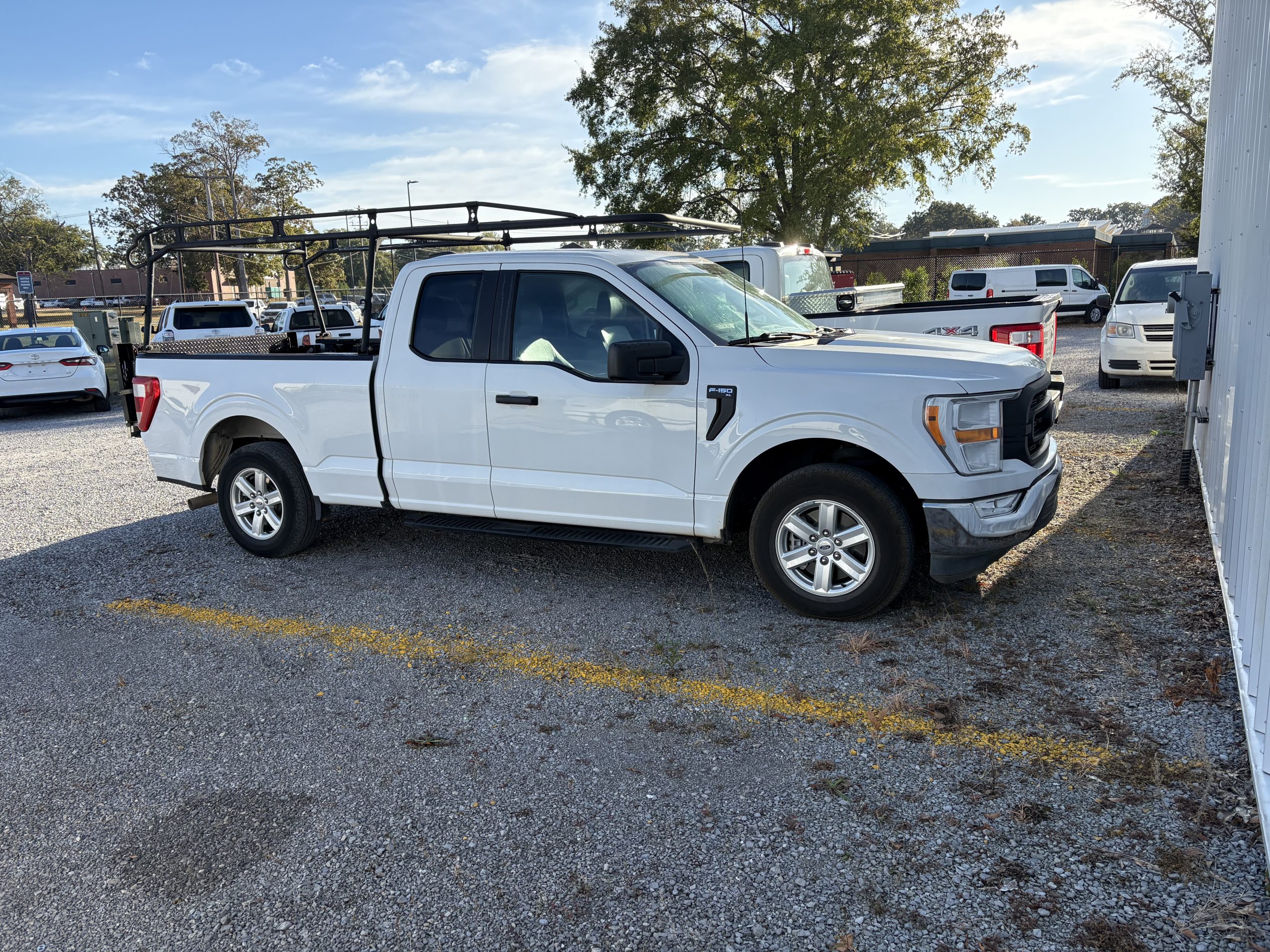 2022 Ford F150 Supercab with Liftgate- 29571