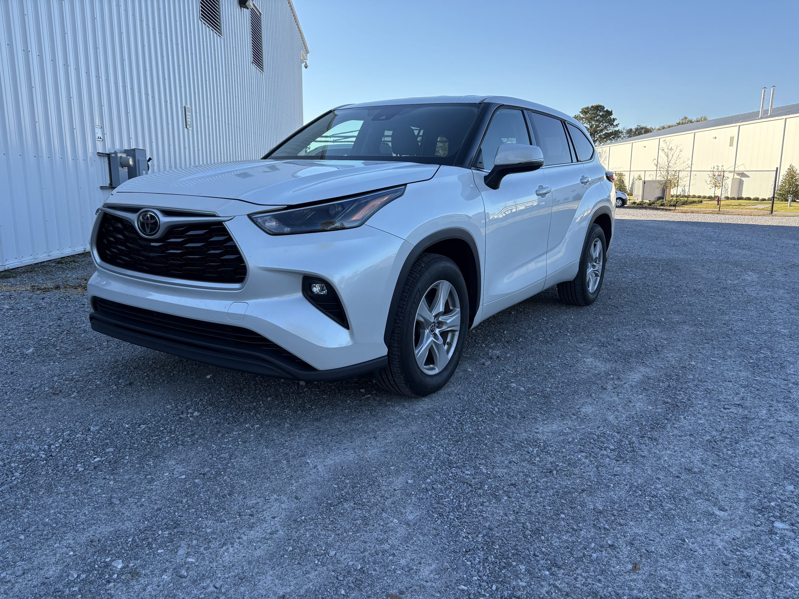 2022 Toyota Highlander LE- 31071 - Image 6