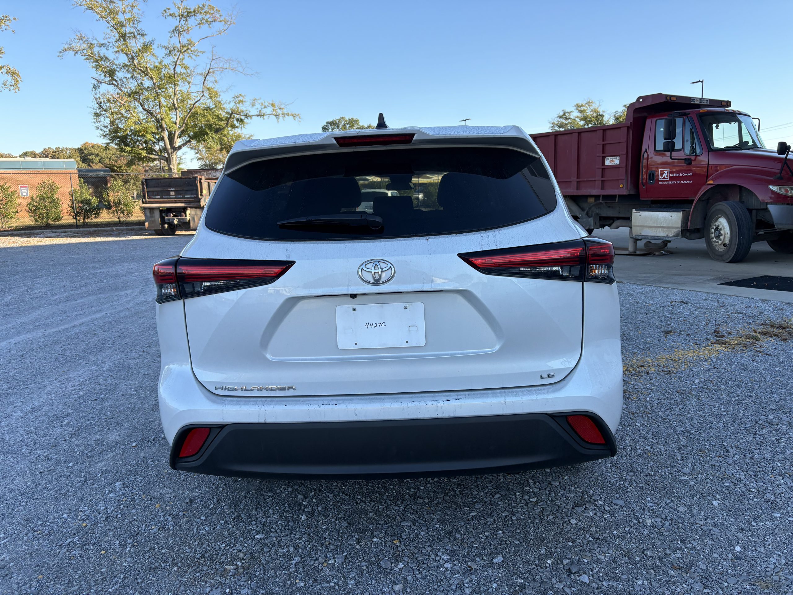 2022 Toyota Highlander LE- 31071 - Image 3